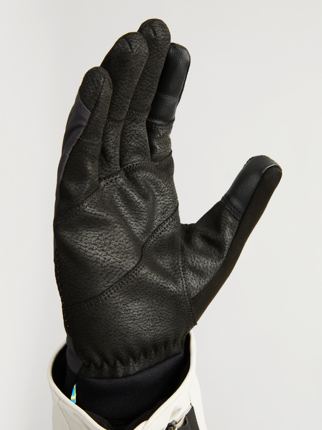 Image 4 for product Galar Gloves Unisex