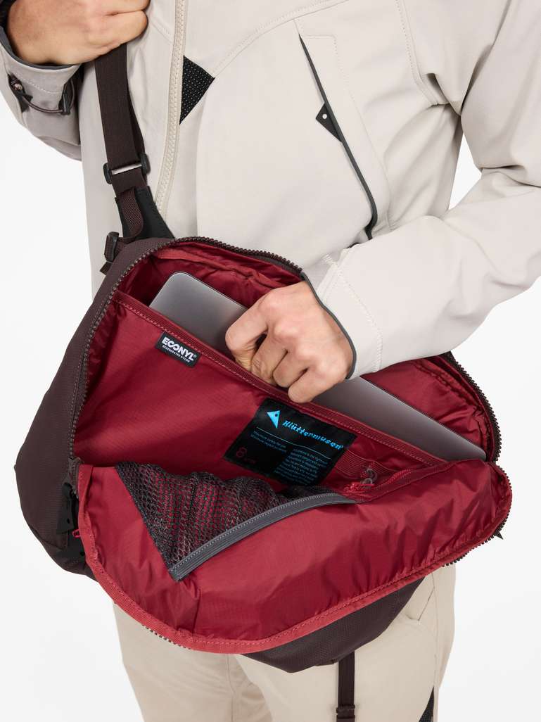 Gaut Messenger Bag image 3