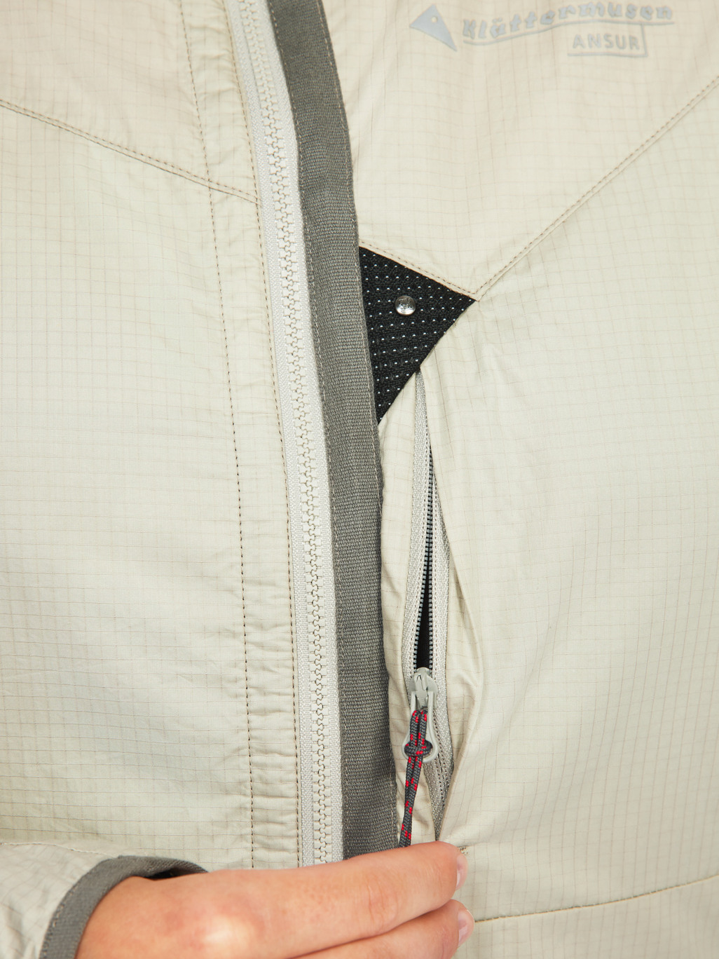 Image 7 for product Ansur Hooded Wind Jacket Women's