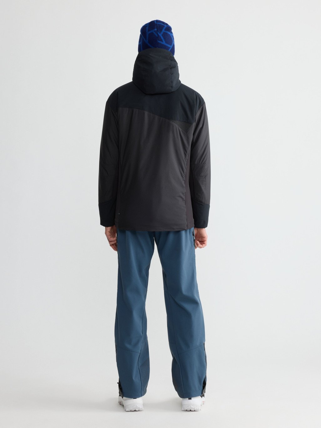 Image 4 for product Urd Light Stretch Kapuzenjacke Herren