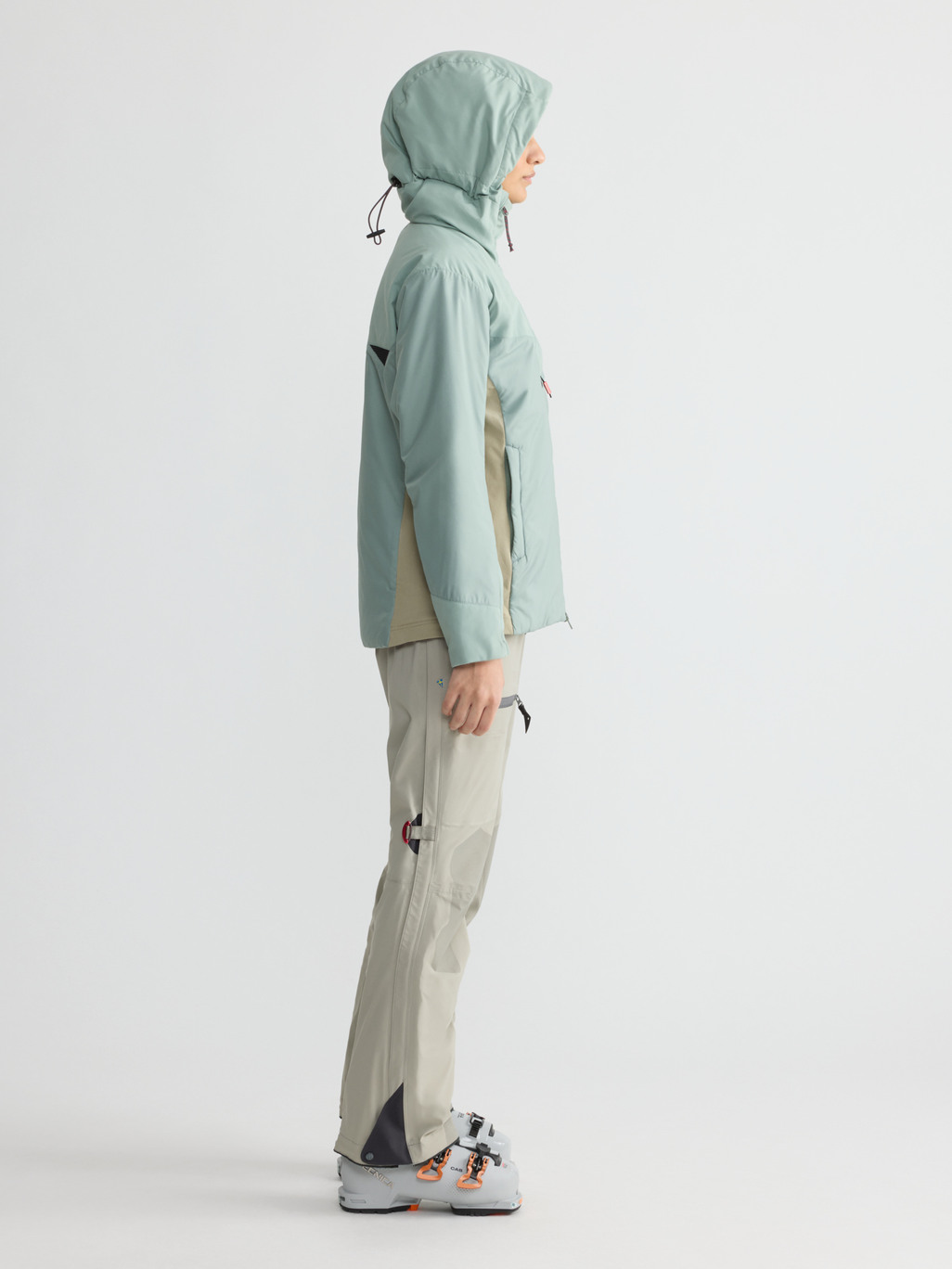 Image 3 for product Urd Light Stretch Kapuzenjacke Damen